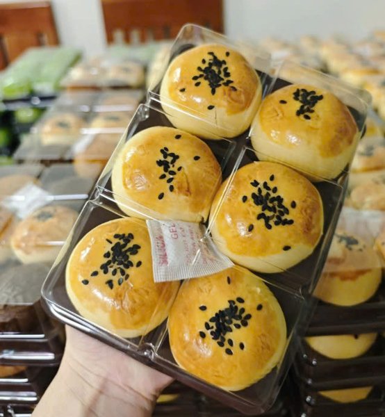 Lava Egg Pastry (Bánh nướng trứng chảy ngàn lớp) SET 6pcs - Image 5