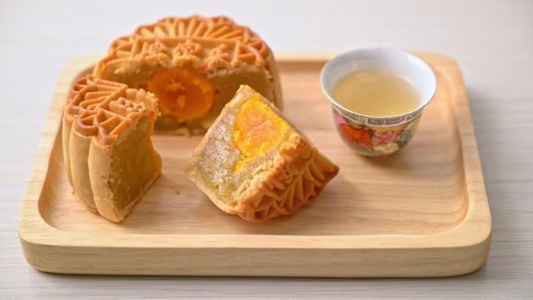 BAKE Mung Bean (Bánh nướng đậu xanh) - Image 2