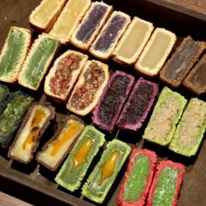 Alternative view of BAKE Taro (Bánh nướng khoai môn)